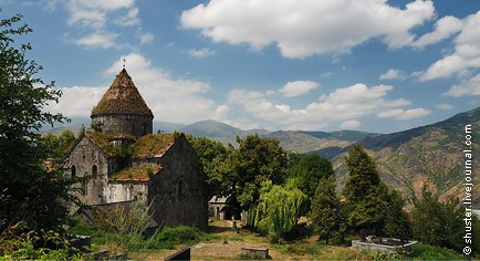 Армения - страна камней, вина, древних монастырей и гостеприимных людей